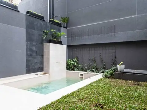 VENTA 5 AMB JARDIN+PILETA+QUINCHO COLEGIALES