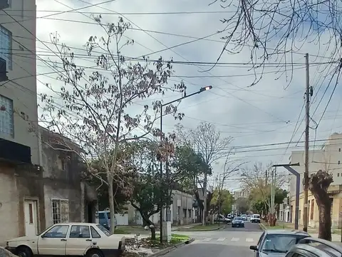 GOBERNADOR UDAONDO al 1500
