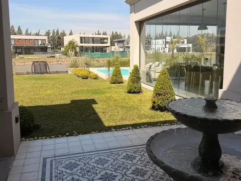 Casa en Alquiler Temporal de 4 dormitorios