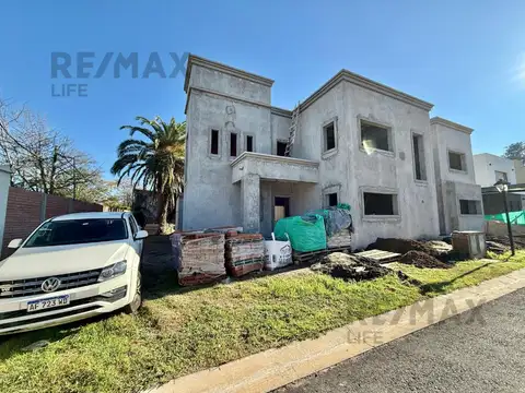 VENTA DE CASA EN BELLA VISTA, BARRIO ¨LAS CATECAS¨