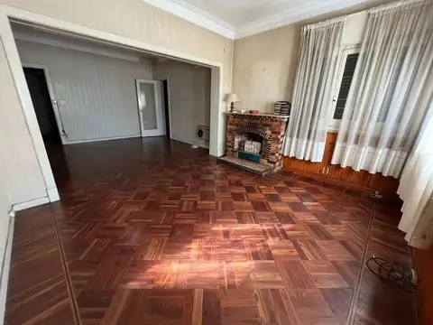 CASA EN VENTA QUILMES