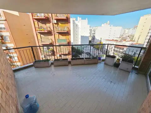 Departamento 4 ambientes con 2 baños