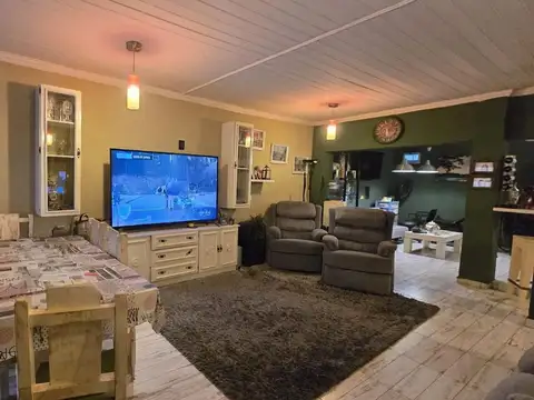 Depto Tipo Casa en Venta de 5 ambientes