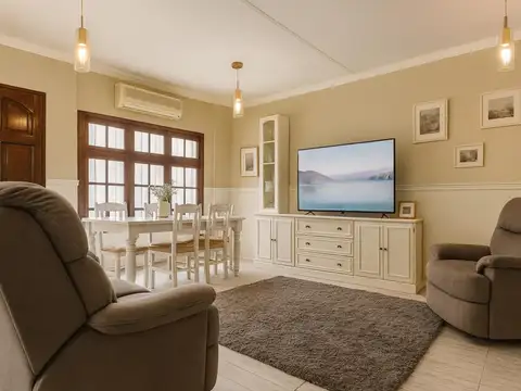 Casa PH venta 4 habitaciones dependencia Ituzaingo norte