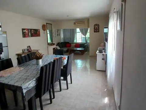 PH AL FRENTE TIPO DUPLEX EN 1ER PISO 3 AMBIENTES 2 BAÑOS QUINCHO CON PARRILLA