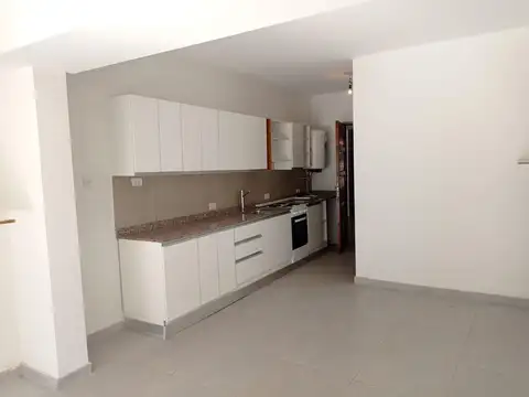 Colombres 700, Piso 00