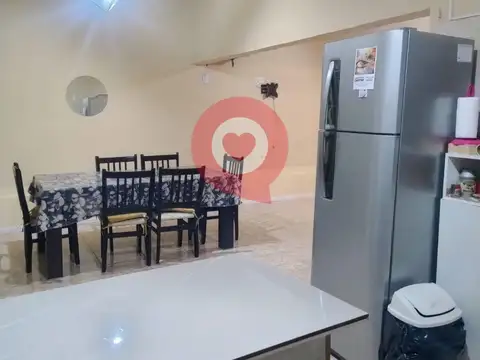 Casa 5 ambientes con 2 baños