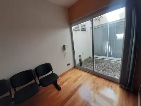 Avenida Rivadavia 200, Piso PB