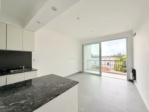 Departamento dos ambientes a la venta en lujan centro con balcon y cochera