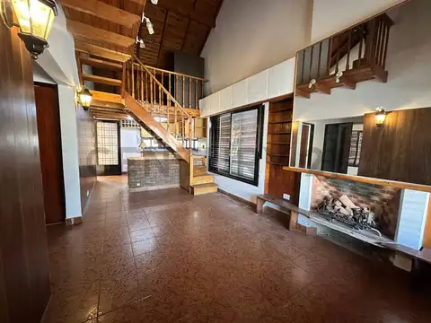 Casa 4 ambientes con 1 baño