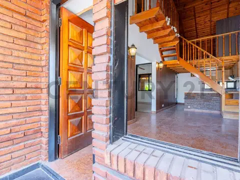 VENTA CASA 4 AMBIENTES CASTELAR NORTE APTO CREDITO