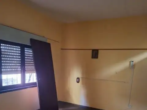 CASA CON LOCAL A RECICLAR  APTO CREDITO  O FINANCIACION DIRECTO DUEÑO