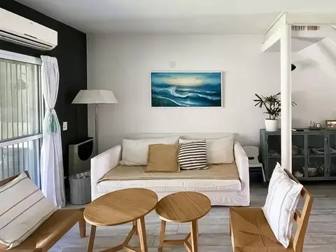 PH en Venta, 2 Plantas, Jardín y Pileta en Béccar, San Isidro