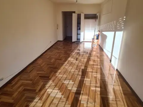 Departamento en Alquiler en Balvanera, $ 500.000