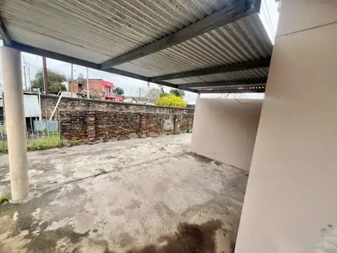 Casa 3 ambientes con 2 baños