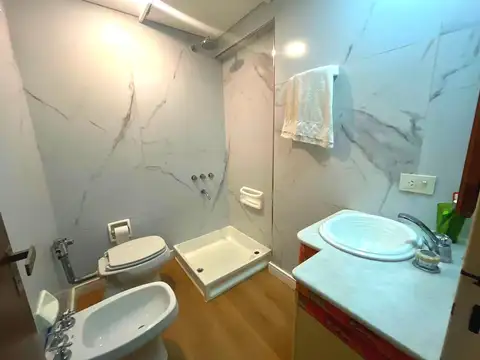 Departamento Venta Semipiso 2 habitaciones mas dep, muy buen precio en la mejor zona de Retiro.