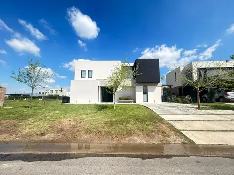Casa en Venta al Suroeste
