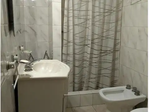 Depto Tipo Casa en Venta de 5 ambientes