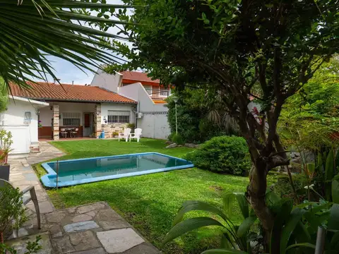 Venta Casa 4 ambientes Con Piscina en Barrio Güemes