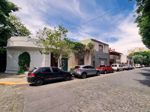 Depto Tipo Casa en Venta 80 años