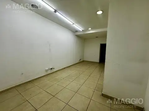 Local en Alquiler en Ramos Mejia, $ 1.200.000