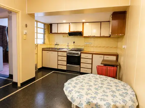 Casa 5 ambientes con 1 baño
