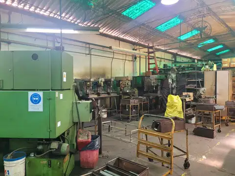 EXCELENTE GALPON EN VENTA