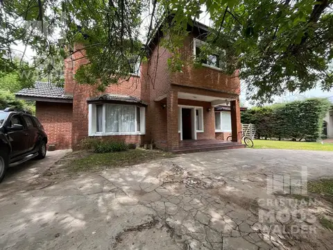 Casa en Alquiler de 4 dormitorios