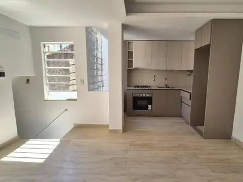 Casa 2 dormitorios interna barrio martin