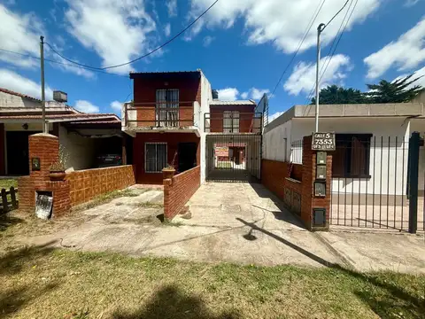 Depto Tipo Casa 4 ambientes con 2 baños