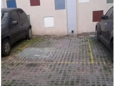 Cochera - San Cristobal