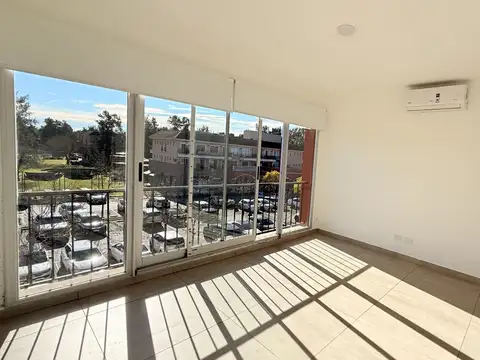 Oficina 2 ambientes con 2 baños
