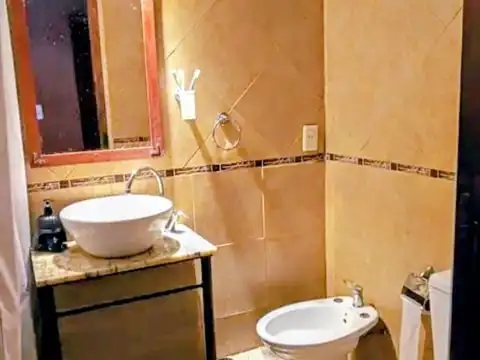 Depto Tipo Casa 4 ambientes con 1 baño