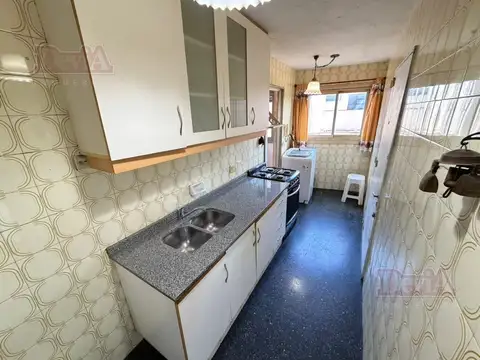 Venta - Departamento - 3 ambientes con dependencia - Piso Alto - Luminoso - Gallo 1300 - Recoleta