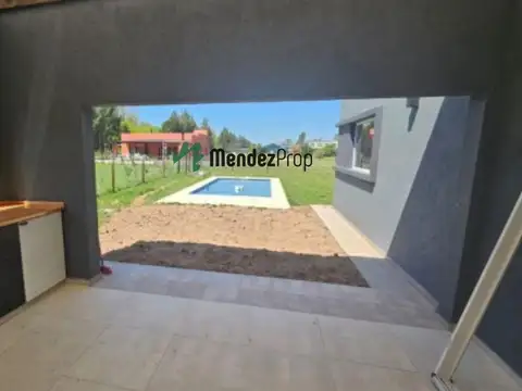 Casa 4 ambientes con 3 baños