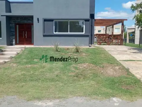 CASA EN ALQUILER EN BARRIO SANTO DOMINGO