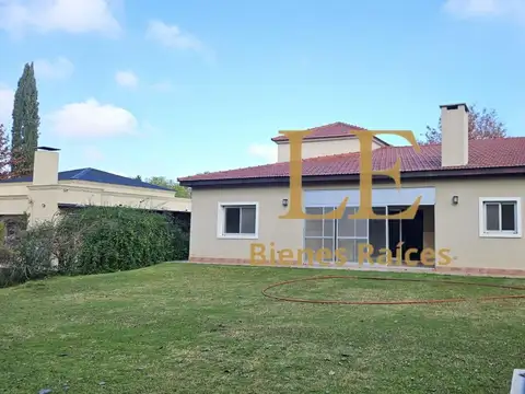 Casa en Alquiler de 4 dormitorios