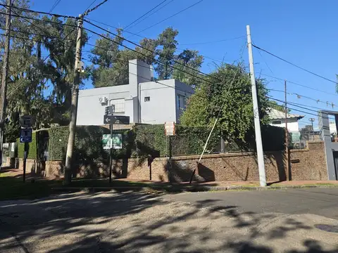 Ricardo Gutierrez  al 100, Florida Recindencial metros rio, moderno diseño, jardin