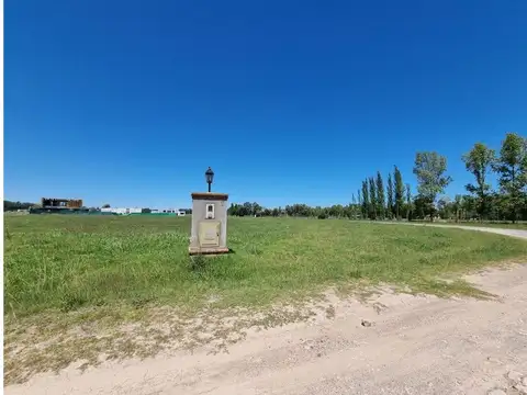 Terreno en Venta 10  mts Fondo
