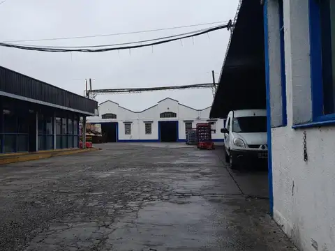 Galpon en Alquiler 33  mts Frente