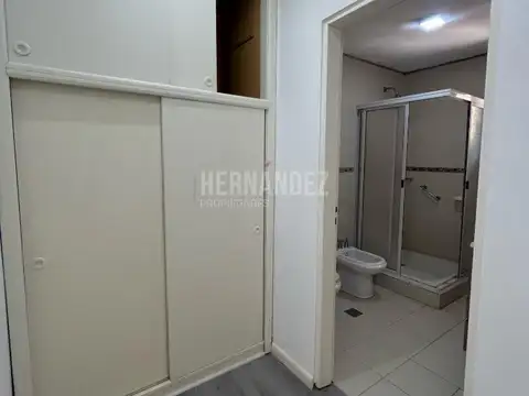 Casa en Venta con 5 cocheras