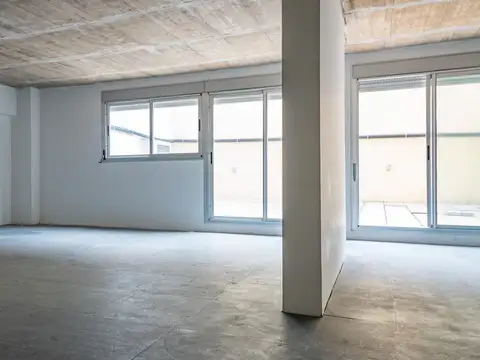 Oficina 6 ambientes con 3 baños
