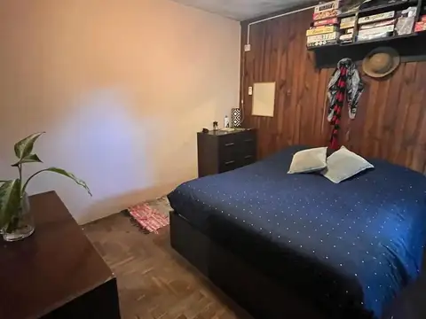 CASA  5 AMBIENTES VENTA CASTELAR