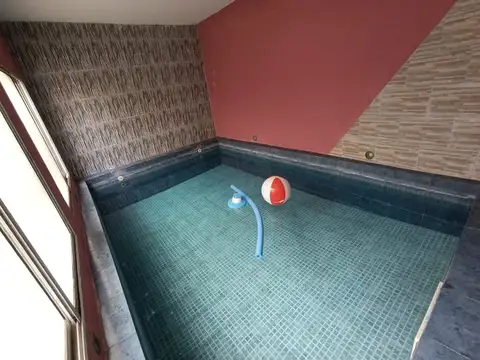 Casa 5 ambientes con 3 baños