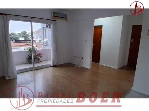 Combet 4600, Piso 3