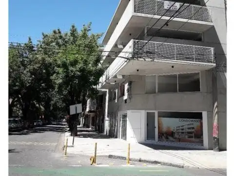 Monoambiente al frente