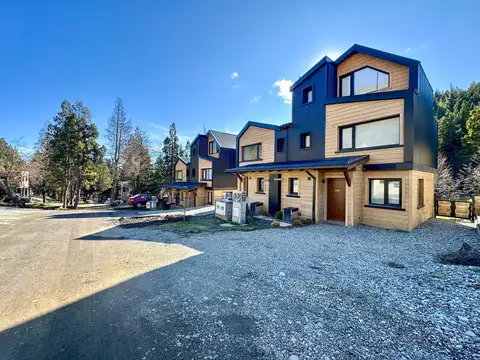 Casa triplex amoblada en alquiler permanente