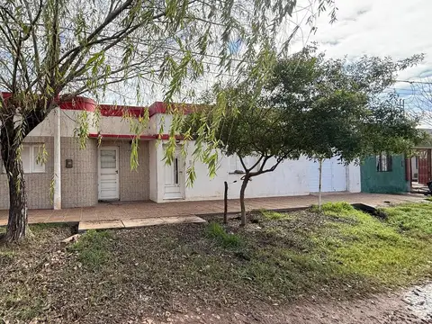 Casa con gran terreno en la Ciudad de Ceres - Santa Fe