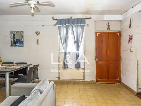 Casa 4 ambientes con 1 baño