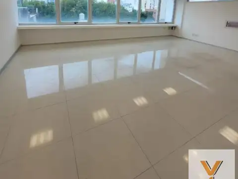 Oficina 2 ambientes con 1 baño